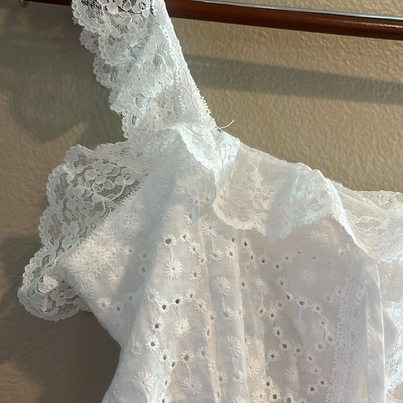 NWT Lacey White eyelet top size Small - Picture 3 of 12